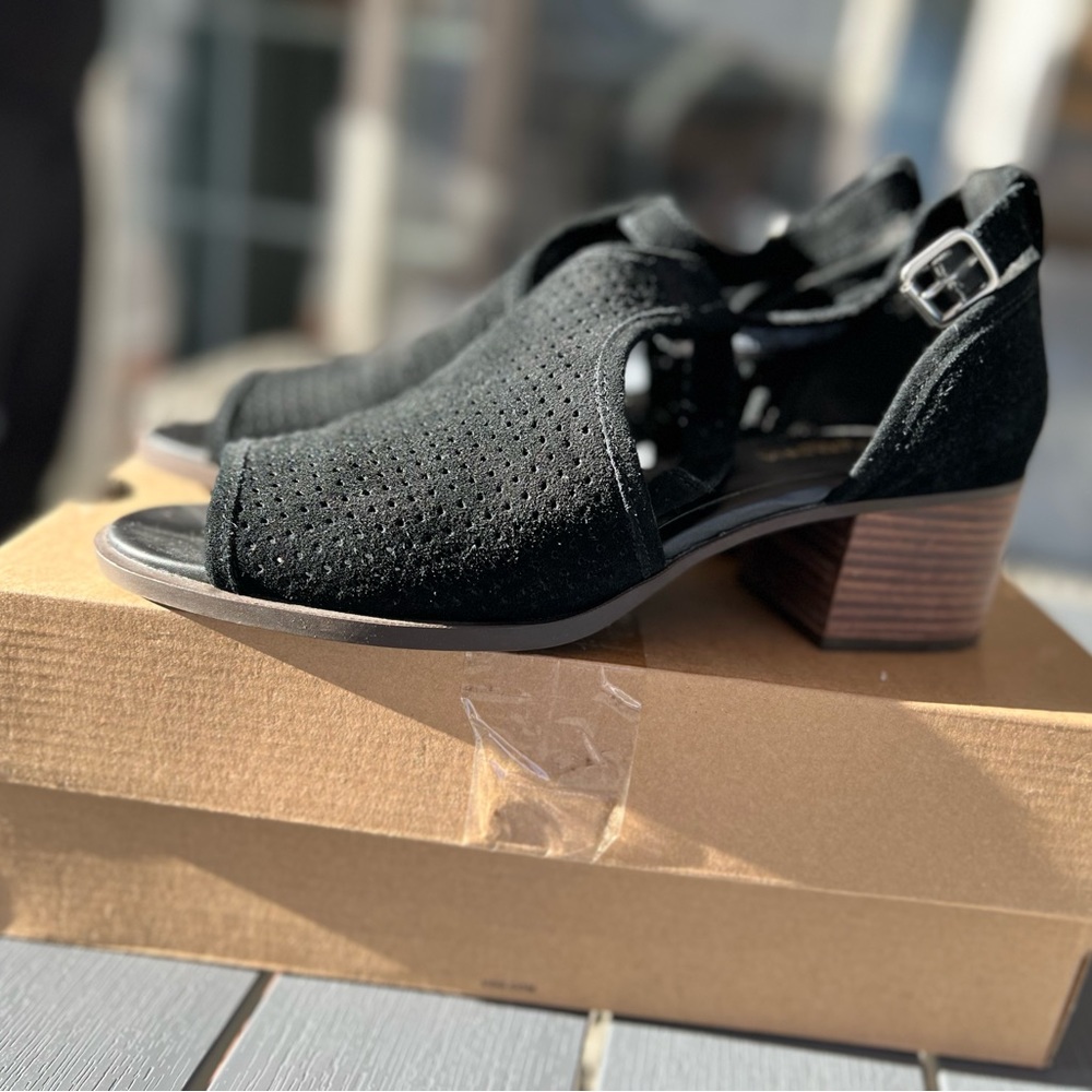 In Great Condition, Barely Used. The Color Ie Bla… - image 4